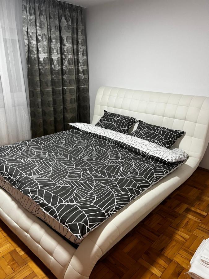 Apartment Mona Taxi#airport #parking#bucharest#therme *