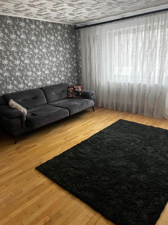 Mona Taxi#airport #parking#bucharest#therme Apartment *