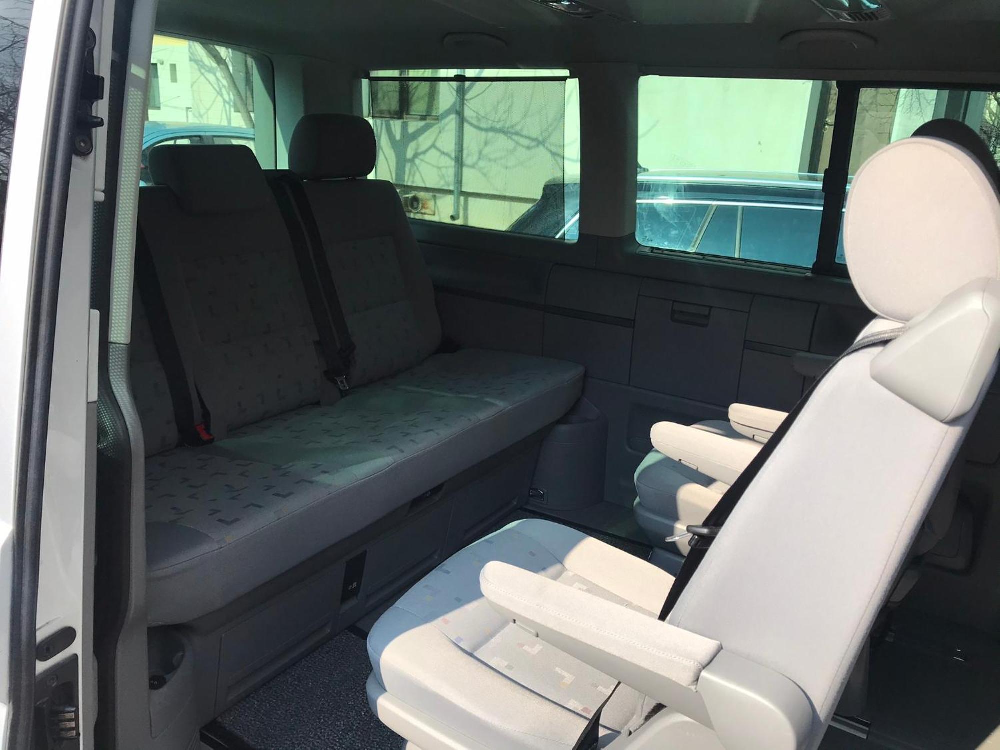 Apartment Mona Taxi#airport #parking#bucharest#therme *