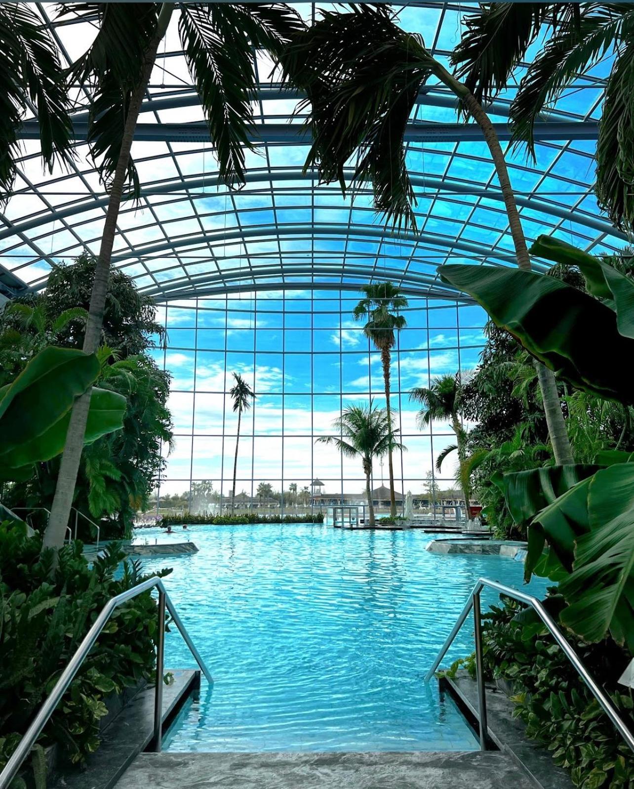 Mona Taxi#airport #parking#bucharest#therme *